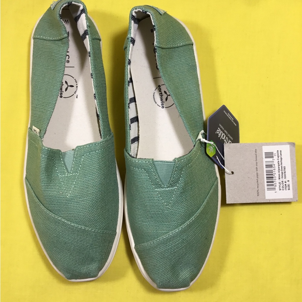 Toms Slip-On Canvas Shoes in Sage Green SZ 8